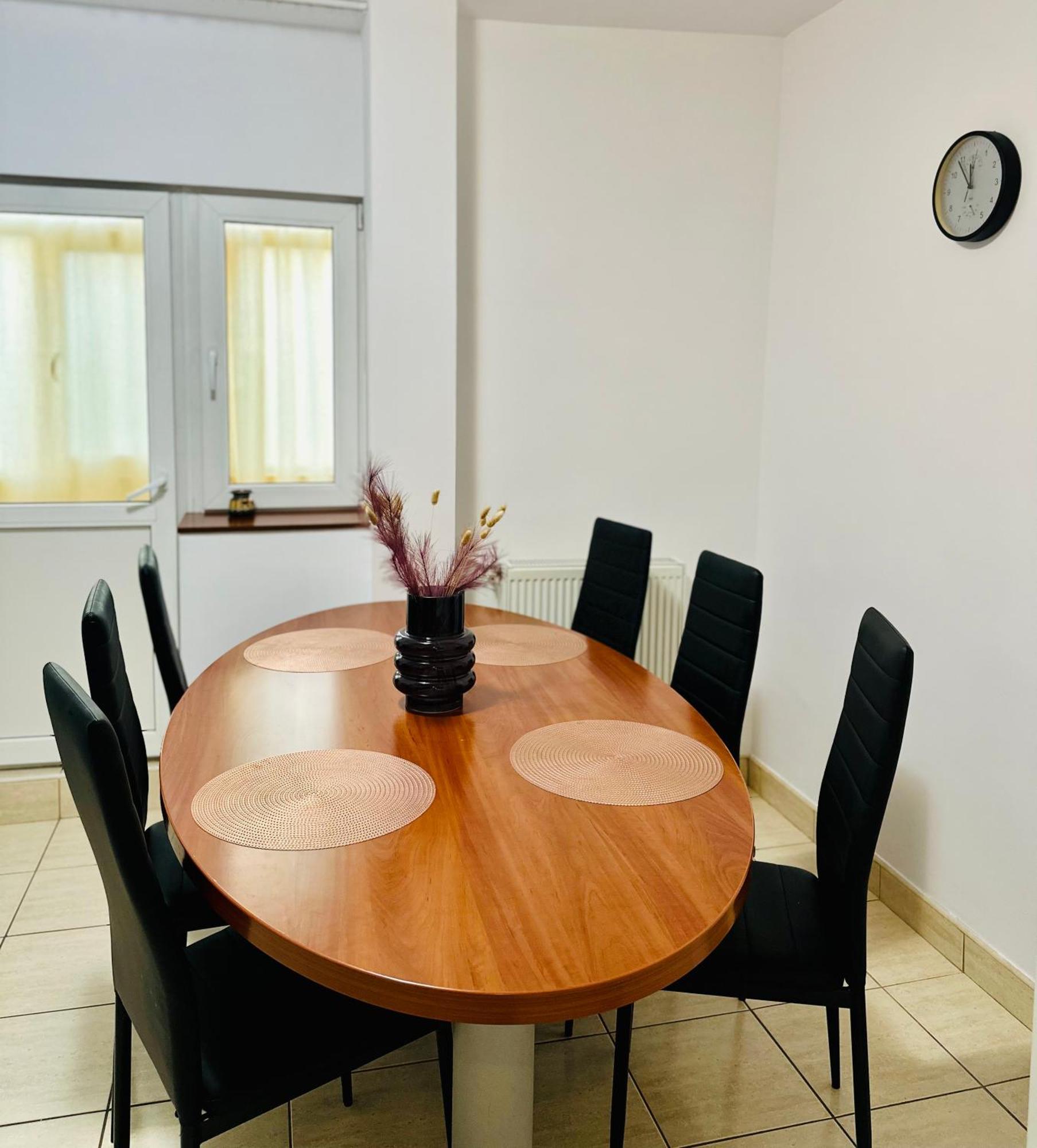 Tranquil Unirii Residence - Elegant & Spacious Living With Parking Steps From Parliament Bucureşti Eksteriør bilde