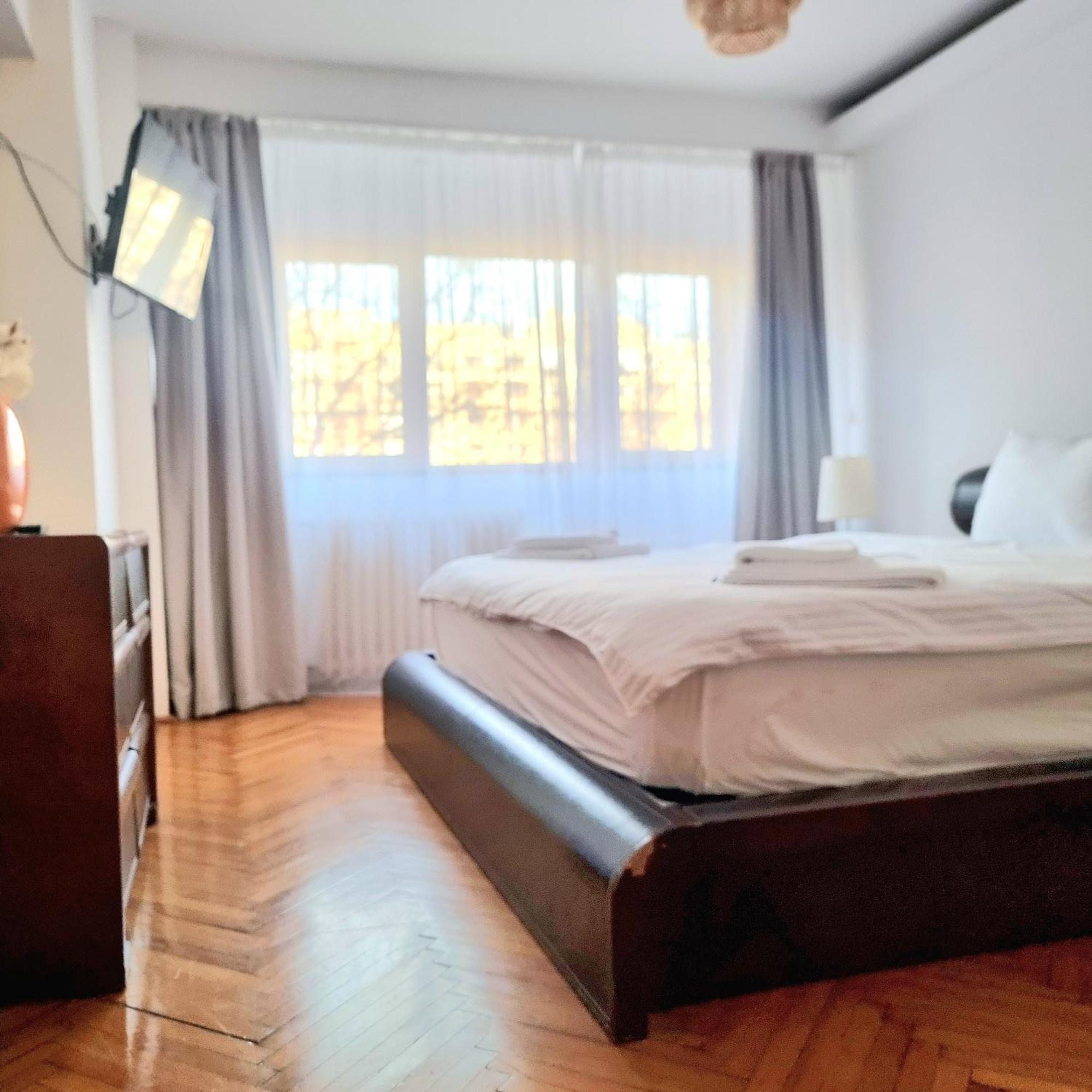 Tranquil Unirii Residence - Elegant & Spacious Living With Parking Steps From Parliament Bucureşti Eksteriør bilde